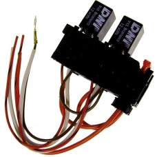 RELE AUXILIAR COM SOQUETE PARA 2 MINI RELES 12V 4 TERMINAIS SEM SUPORTE,COM FUS